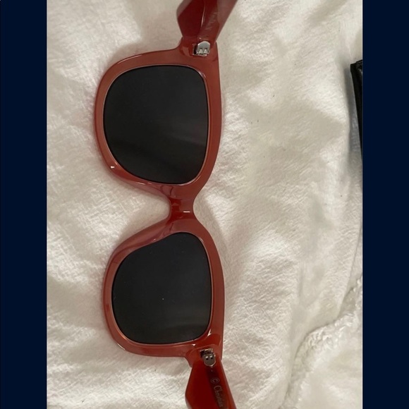 Christian Dior Red sunglasses - Picture 4 of 7